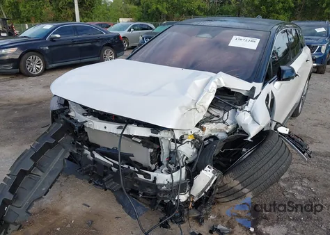 2025 Cadillac Optiq Luxury 2 Awd z USA, uszkodzony, nr VIN 3GYK3DMR5SS140745